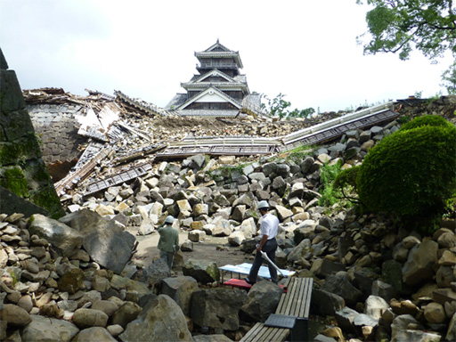 Photo of damage to Kumamoto Castle