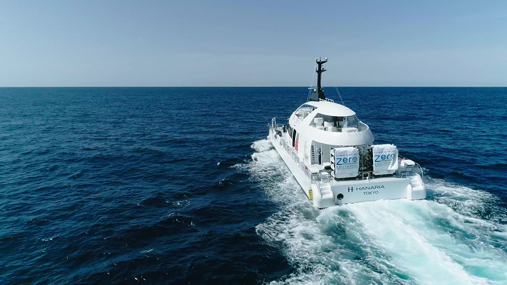 Photos of the zero-emission ship HANARIA