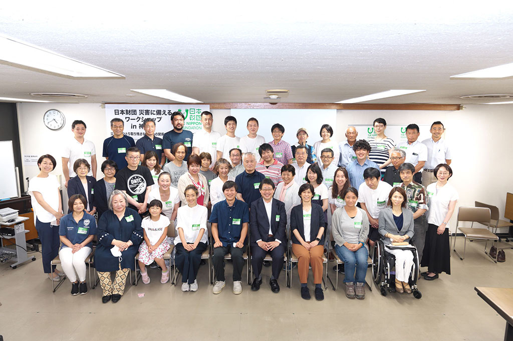 写真:全体記念撮影