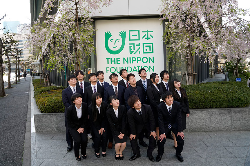 写真：未来を見つめる日本財団夢の奨学金3期生