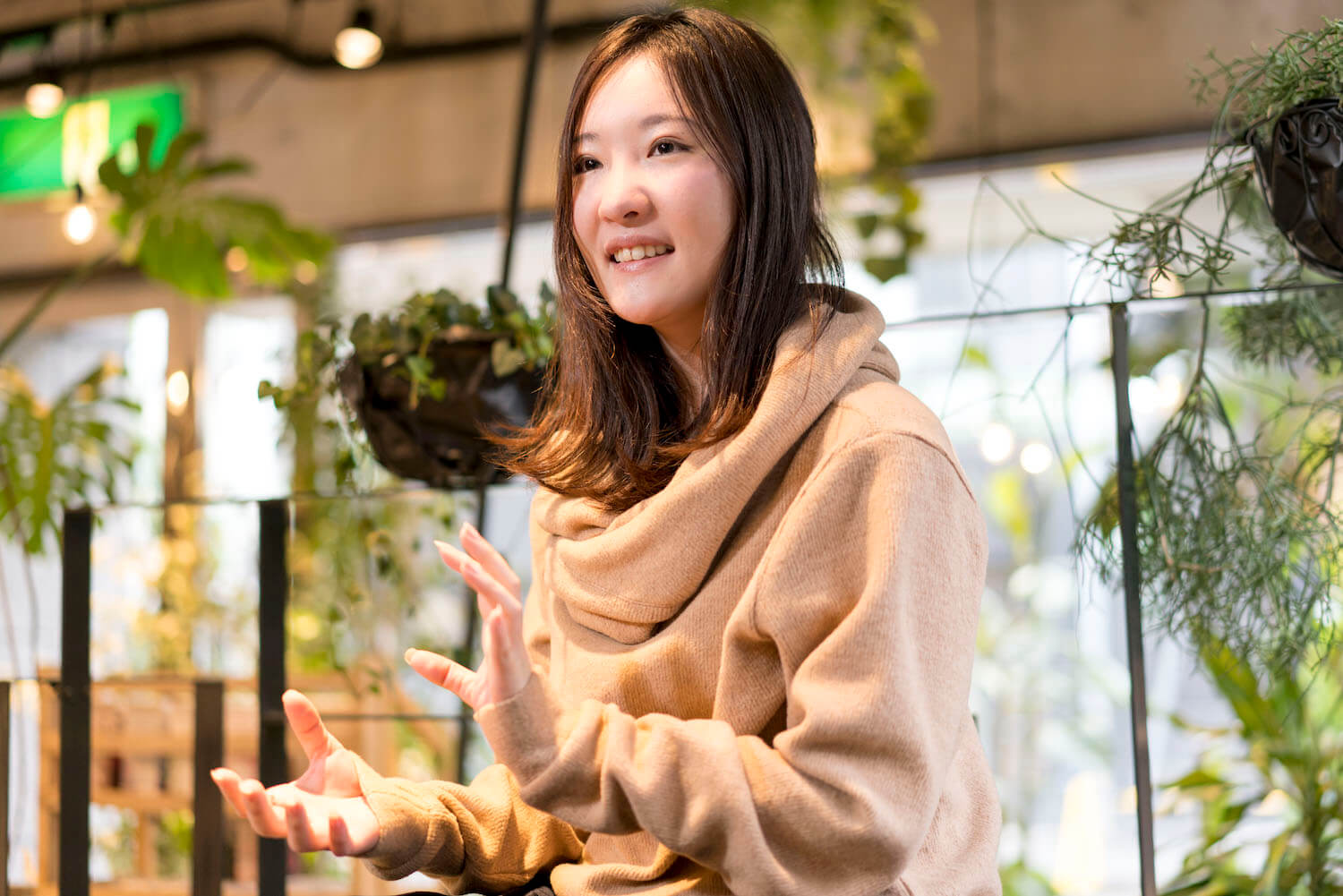 写真：笑顔で話す福寿さん