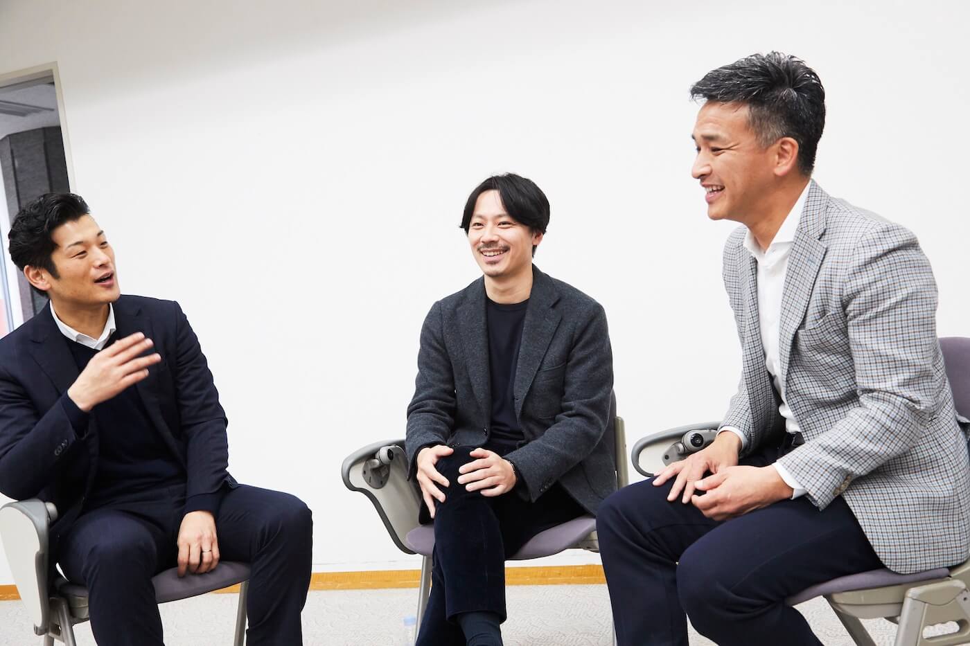 写真：楽しそうに話す東さん、池田さん、長谷川さん
