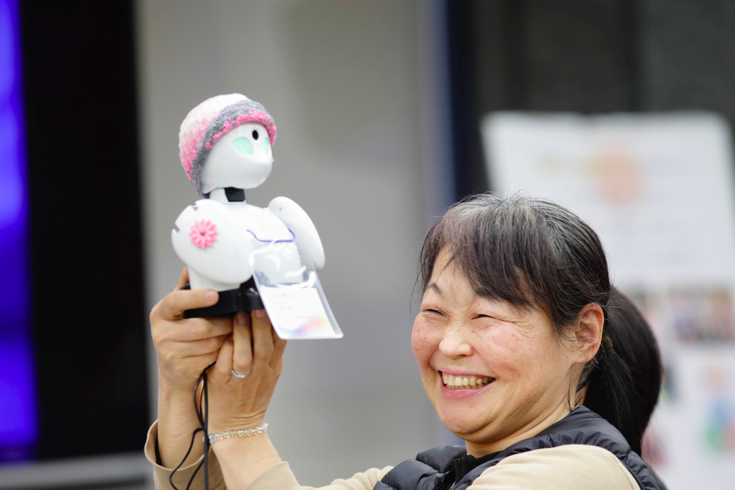 写真：分身ロボット「OriHime（オリヒメ）」