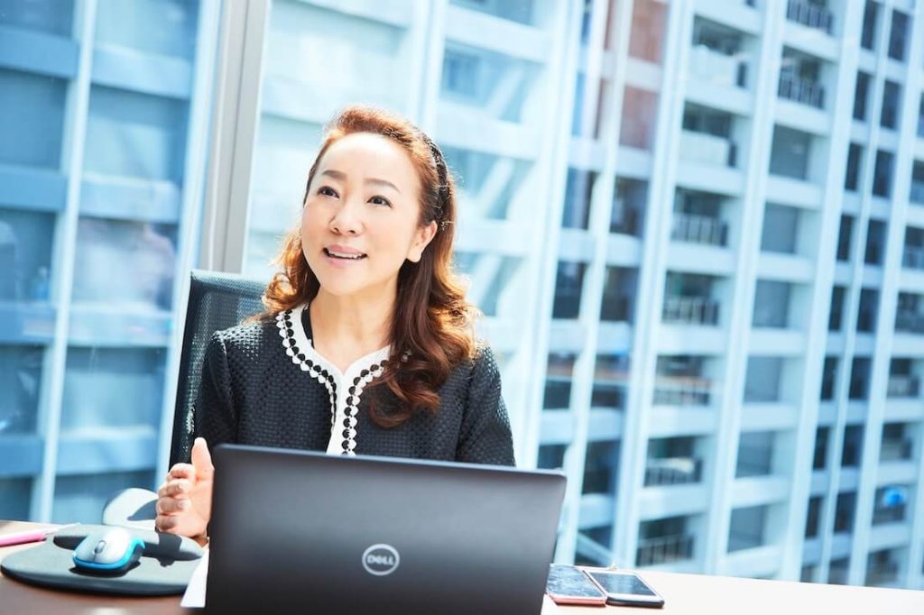 写真:セガサミーグループがダイバーシティ&インクルージョンに取り組む思いについて話す一木さん