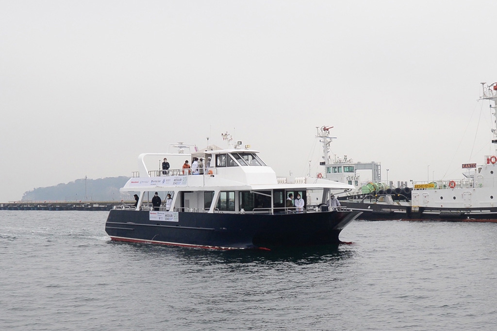 Picture of the small tourism boat during unmanned operation