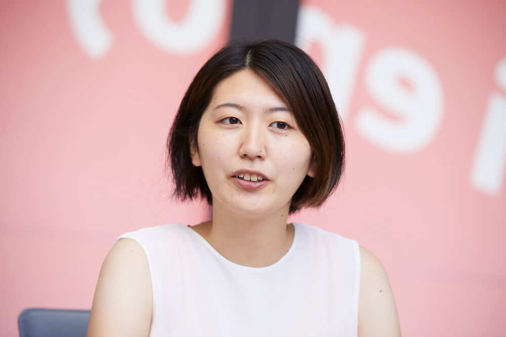 写真:取材に応じる五来さん