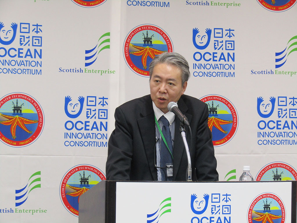 Photo of Naoto Nakagawa speaking at the seminar
