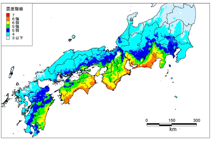 日本地図:
静岡県から宮崎県にかけての沿岸部の一部では震度7となる可能性がある。それに隣接する周辺の広い地域では震度6強から6弱の強い揺れに。日本海側に行くほど隣接する周辺の広い地域で震度5〜4の揺れになると想定