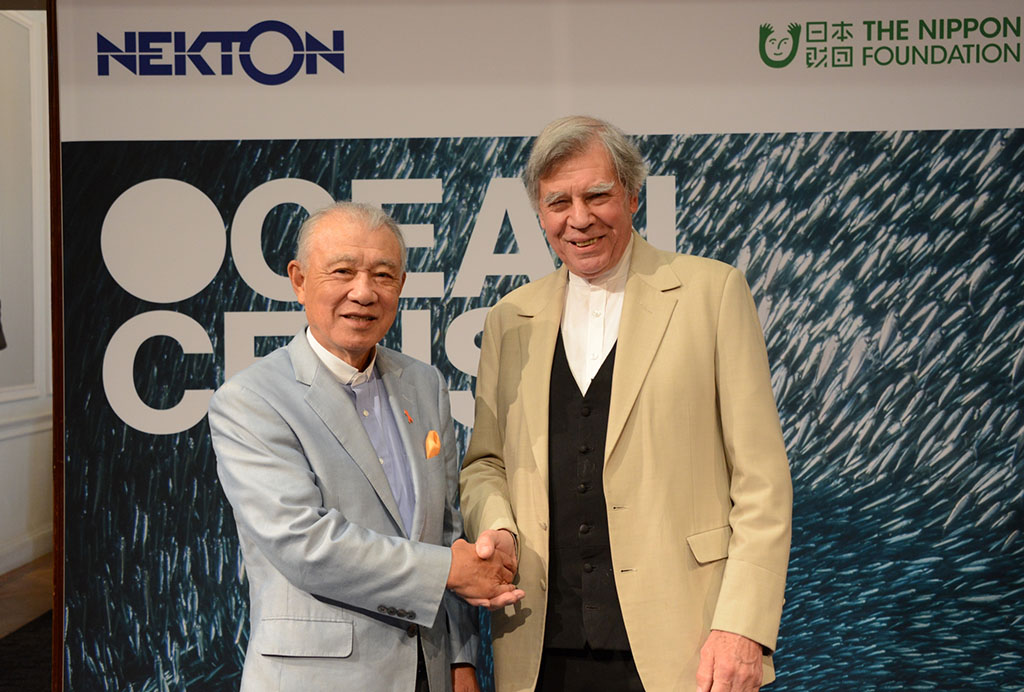 Nekton Chair Rupert Grey (left) and The Nippon Foundation Chairman Yohei Sasakawa (right) announcing the project launch at the Royal Institution of Great Britain