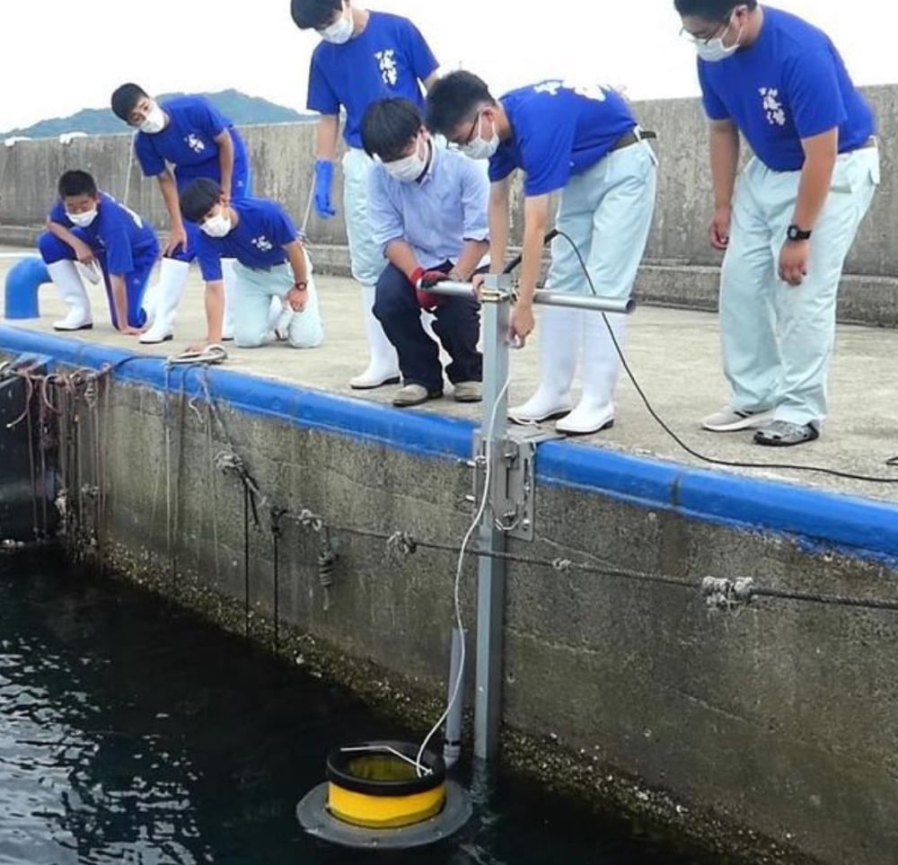 京都府立海洋高校の研究の様子