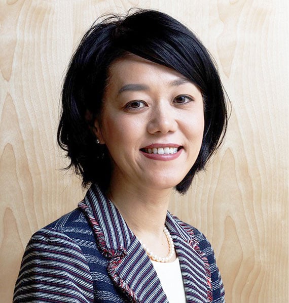 写真：中室 牧子 氏